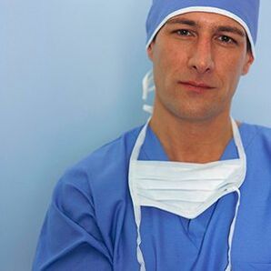 ārsts, kurš veic dzimumlocekļa paplašināšanas operāciju